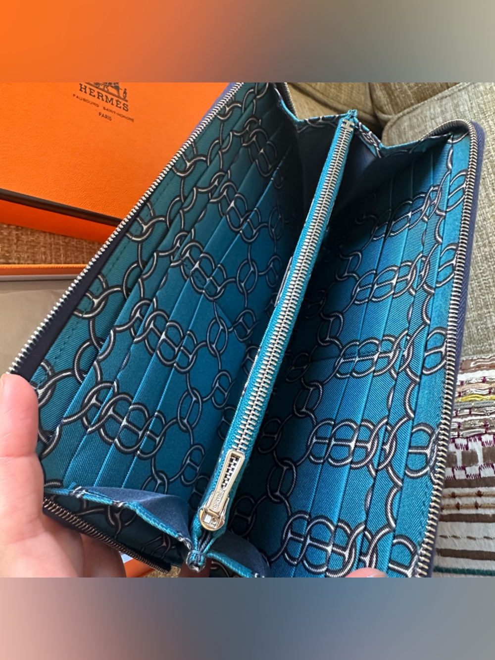 Hermès Hermes Long Zipped Wallet Silk in Blue Leather - Picture 11 of 16